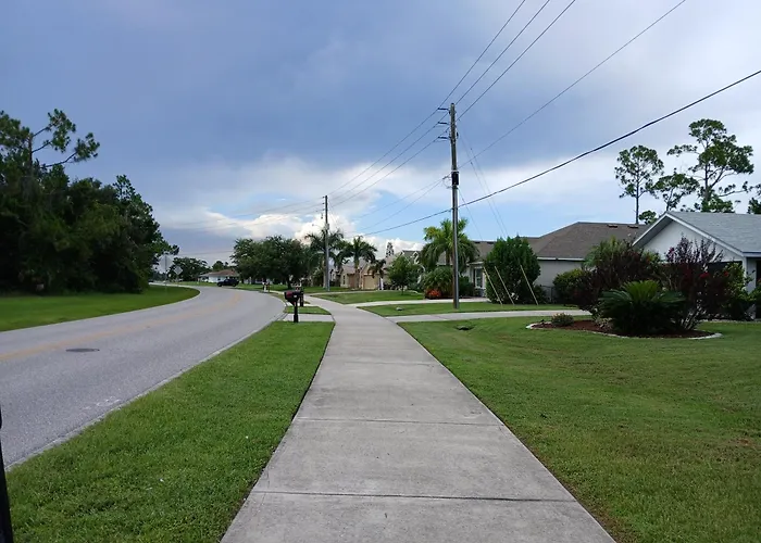 Punta Gorda Home, Sleeps 10