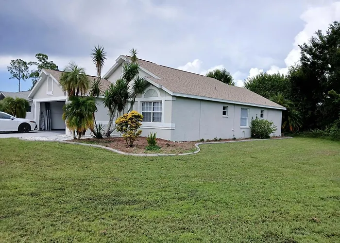 Punta Gorda Home, Sleeps 10