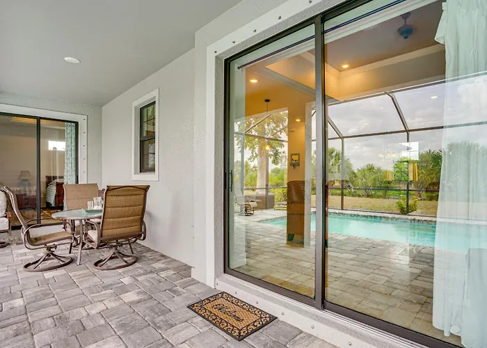 Punta Gorda Home: Great For Nurses & Professionals